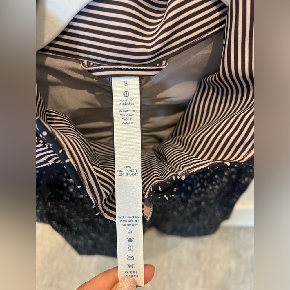 Lululemon Zip-Up Vest - Picture 4 of 5